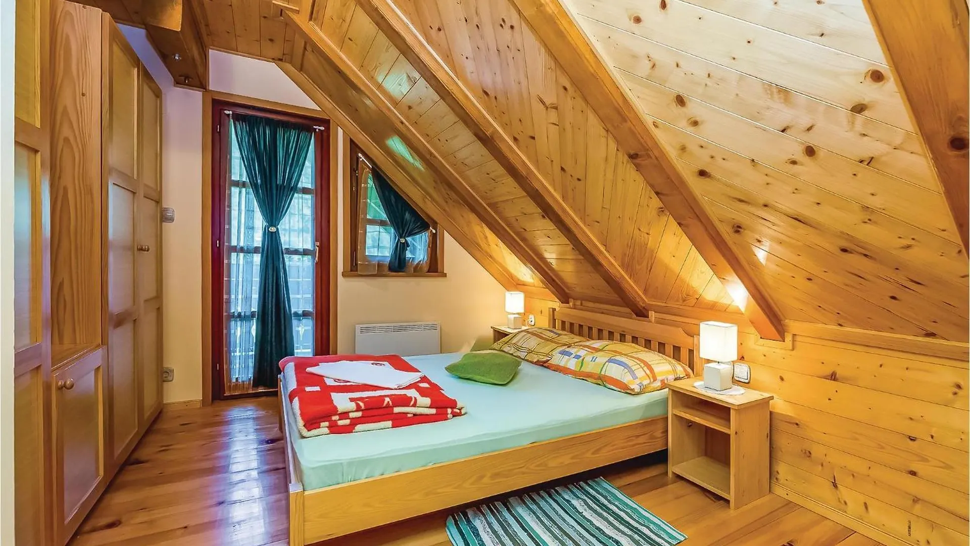 2 Bedroom Stunning Home In Lukovdol Holiday home