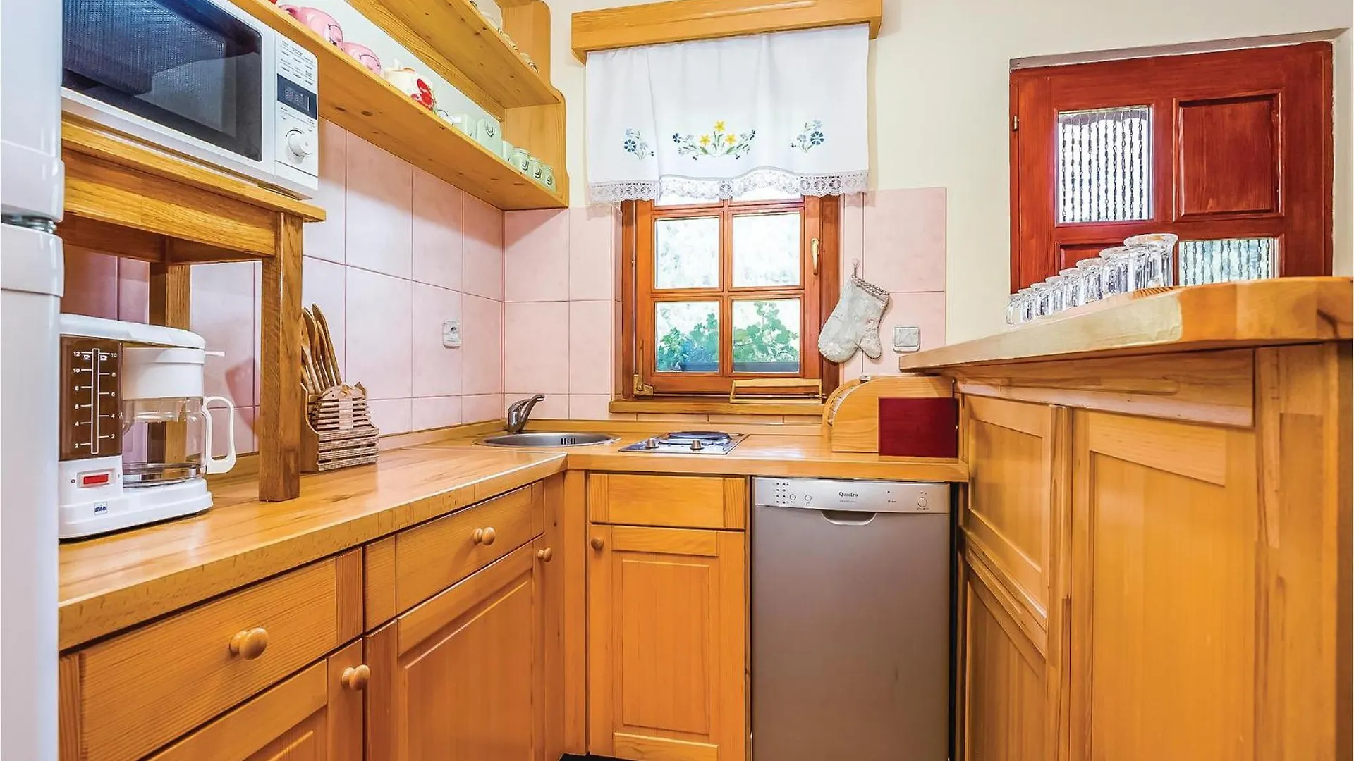 Holiday home 2 Bedroom Stunning Home In Lukovdol Croatia