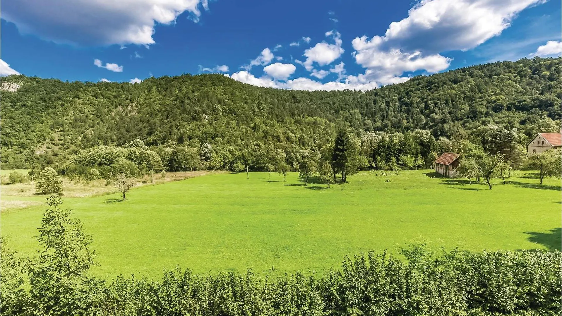 2 Bedroom Stunning Home In Lukovdol